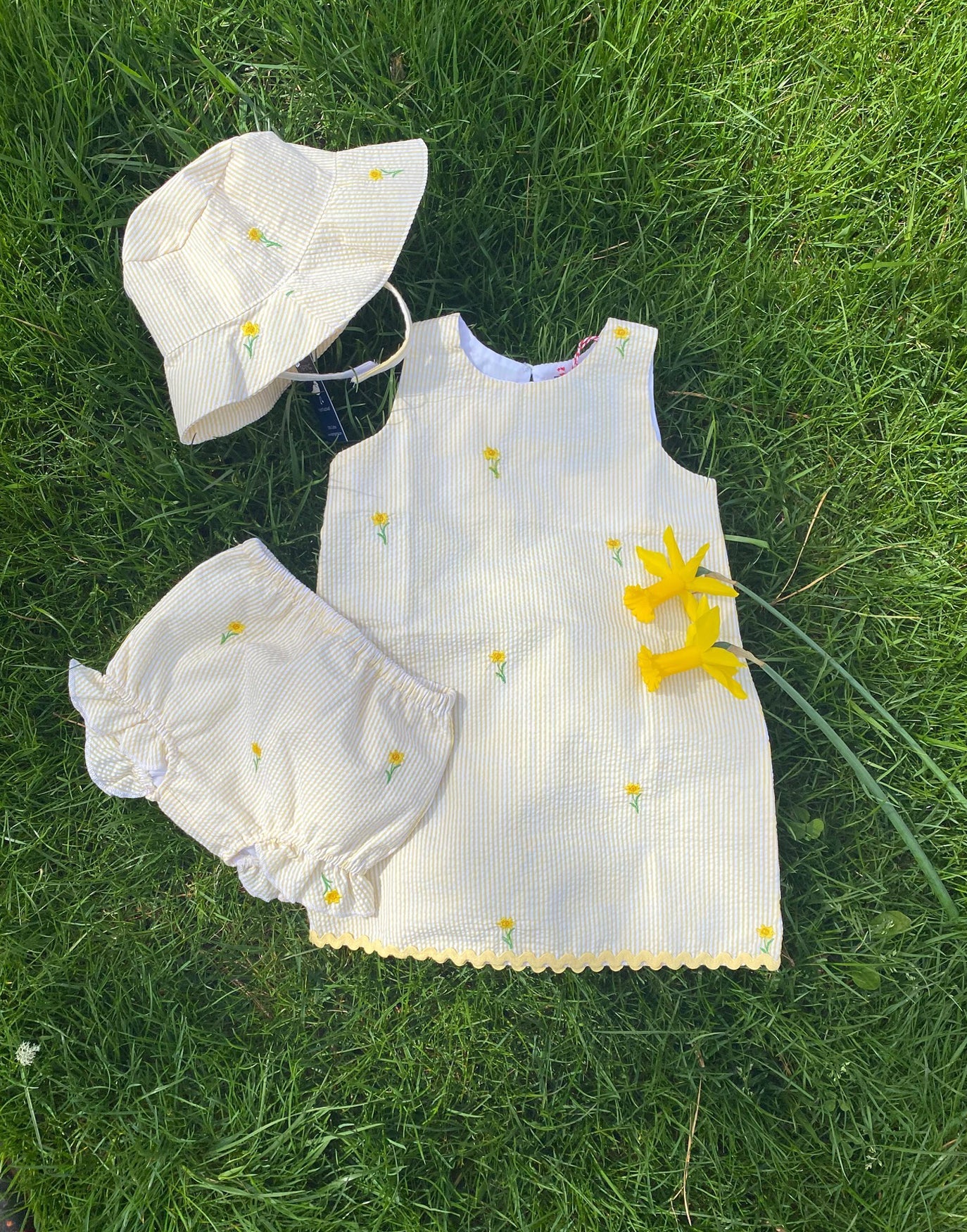 Yellow Seersucker Baby Bucket Hat with Yellow Daffodils